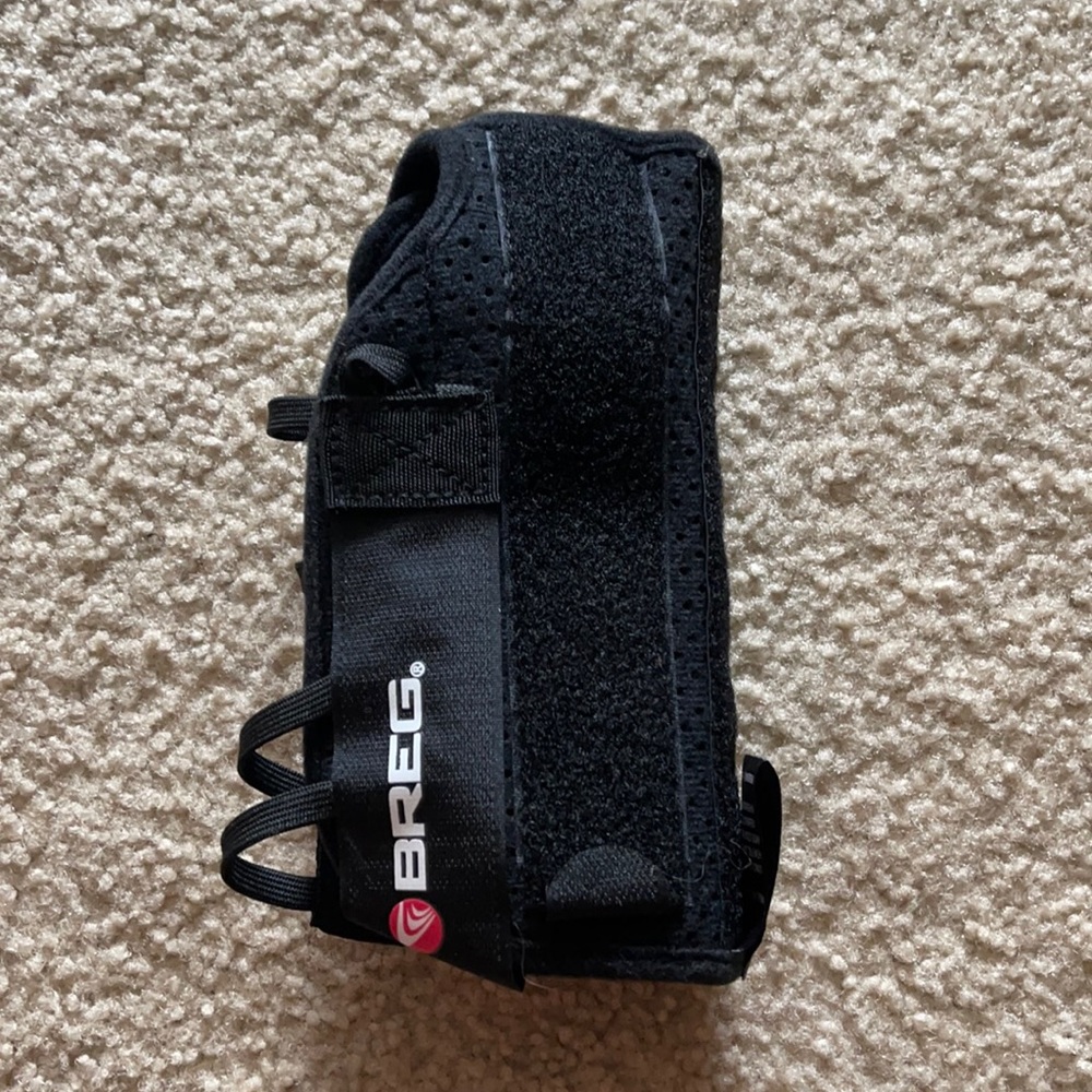 BREGG LeFt WRIST COLLAR